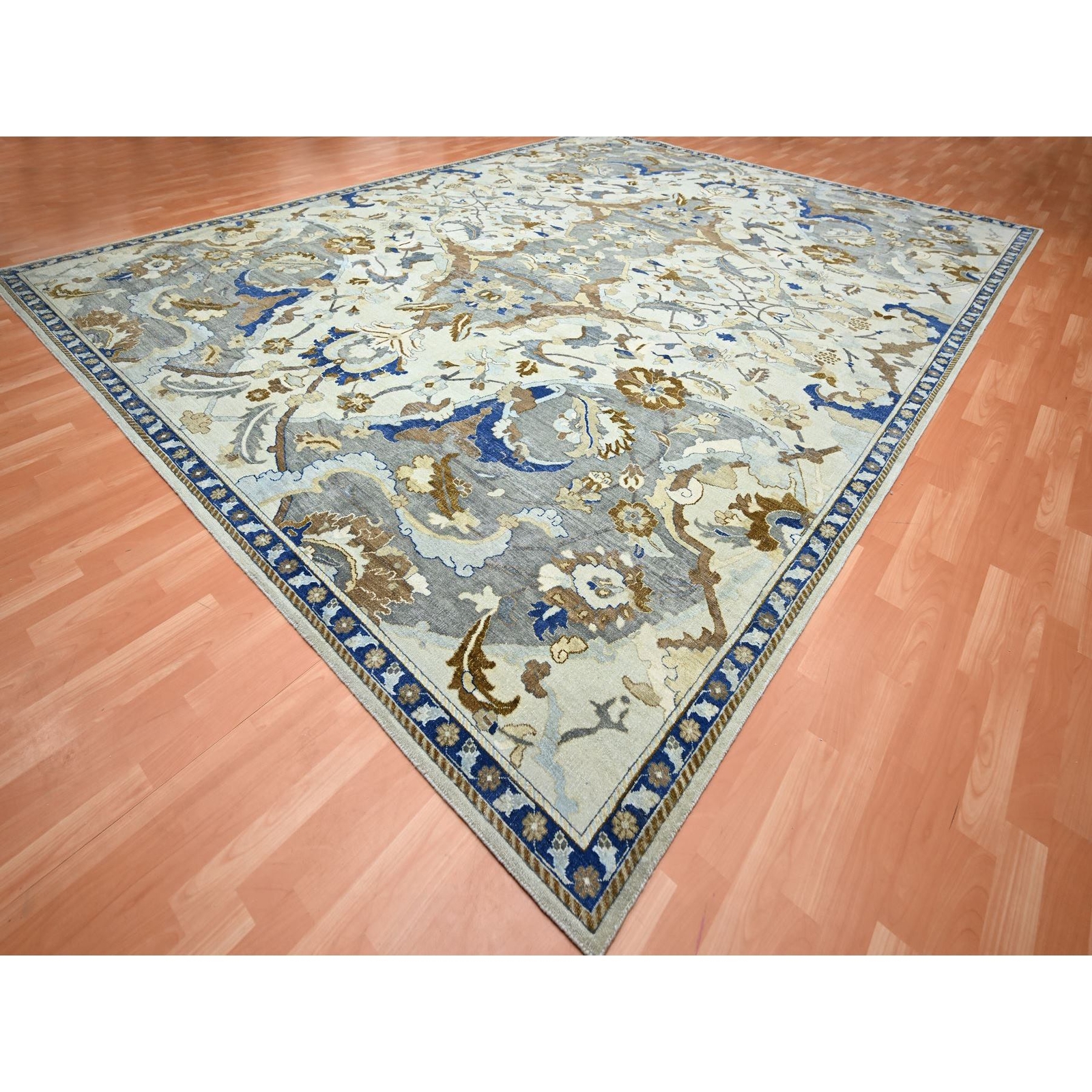 12’x15’5″ Ivory Zoroastrian Ispahan Inspired Hand Knotted 100% Wool Rug R75474