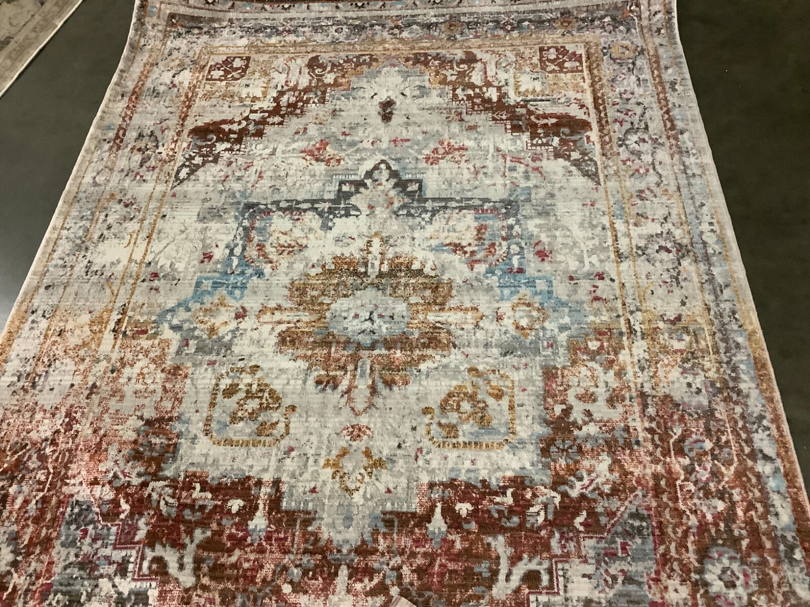 CREAM / MULTI 5′ X 7′-6″ Back Stain Rug, Reduced Price 1172668746 VTP438A-5
