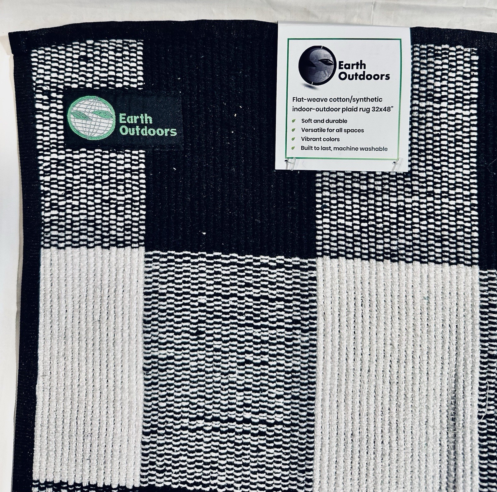 Flat-weave cotton/synthetic indoor-outdoor plaid rug 32×48″ Earth Outdoors