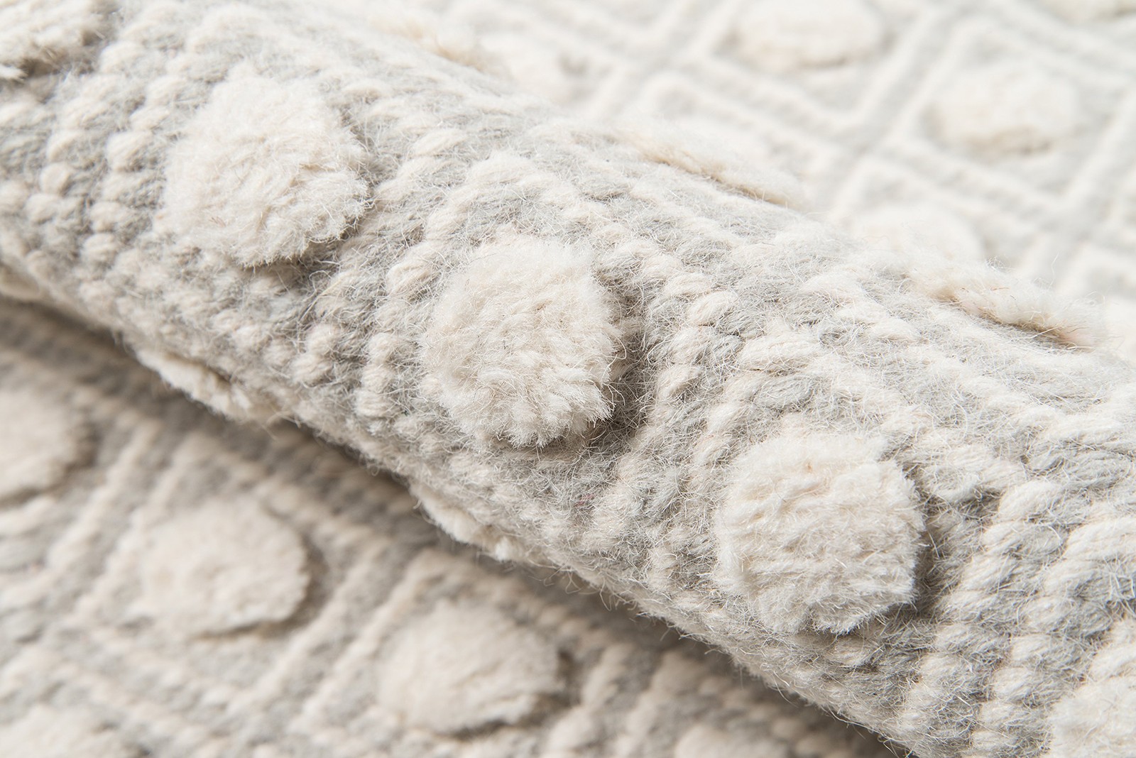 Langdon Windsor Grey Hand Woven Wool Area Rug 2′ X 3′
