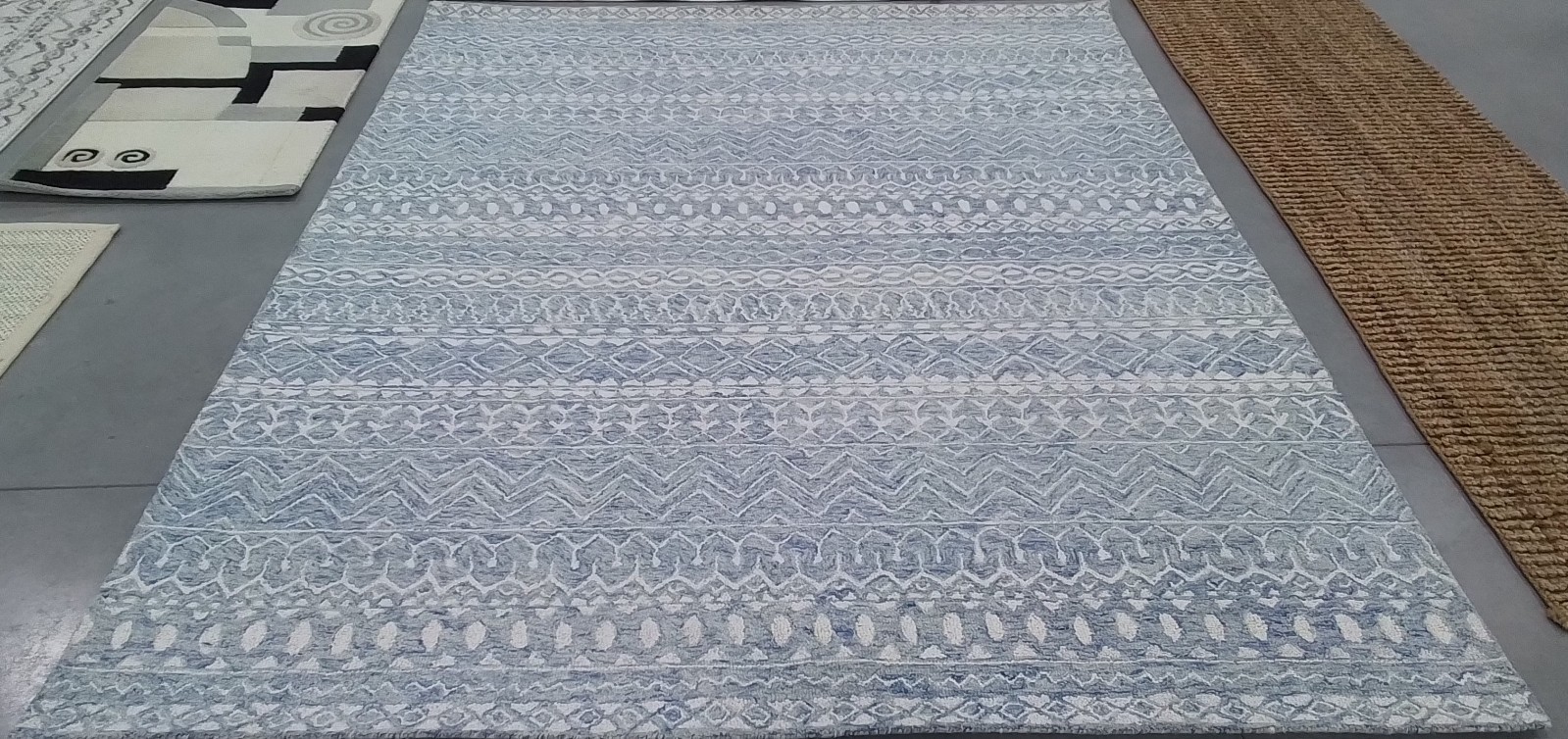 BLUE / IVORY 8′-0″ x 10′-0″ Flaw in Rug, Reduced Price 1172783751 MLP502M-8