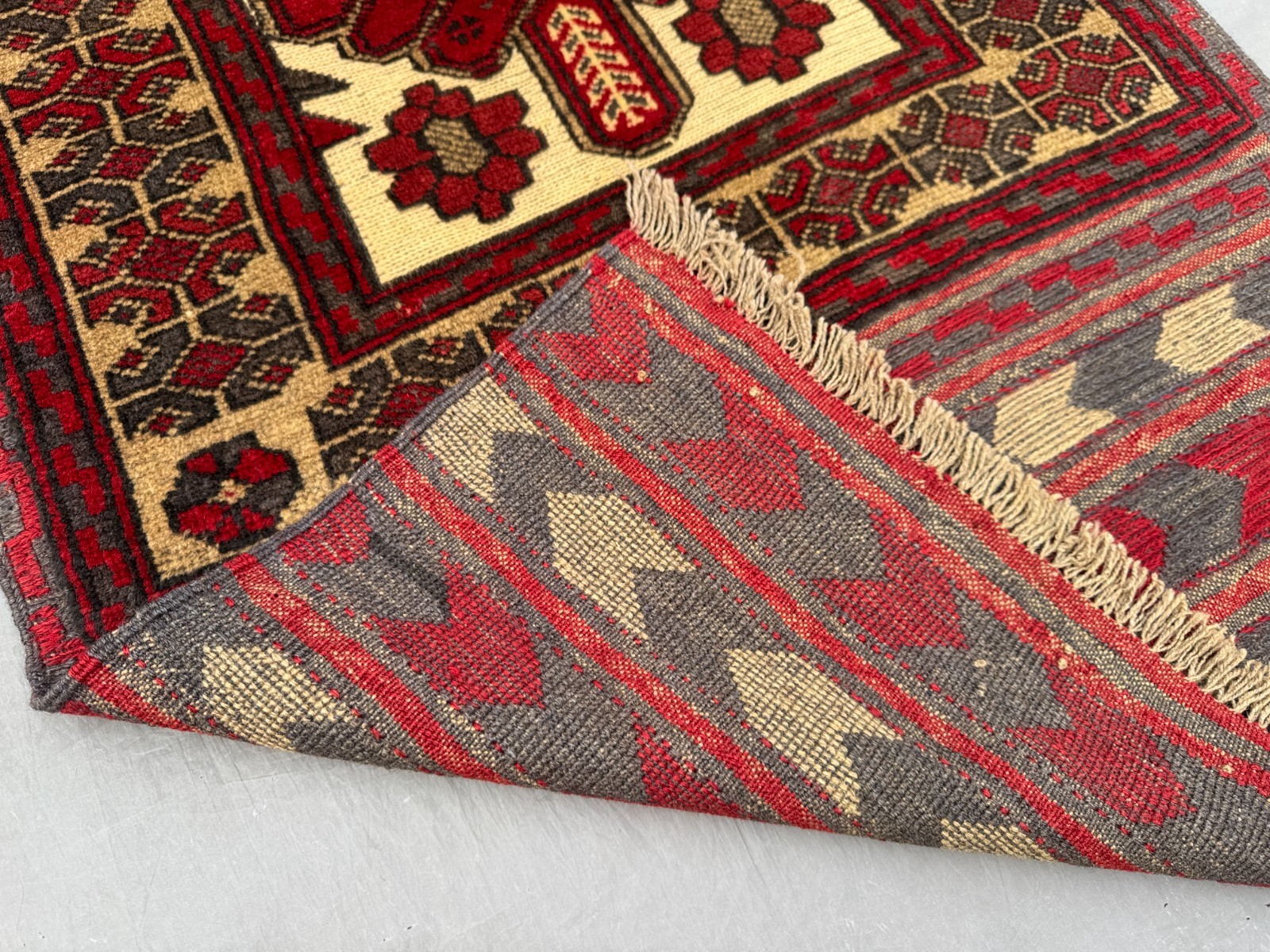 2’6 x 11’4 Ft Classic Baluchi Floral Medallion Runner Rug – Vintage Tribal Wool
