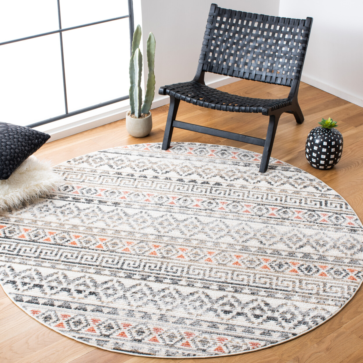 SAFAVIEH Sedona Collection SED883C Ivory / Dark Grey Rug