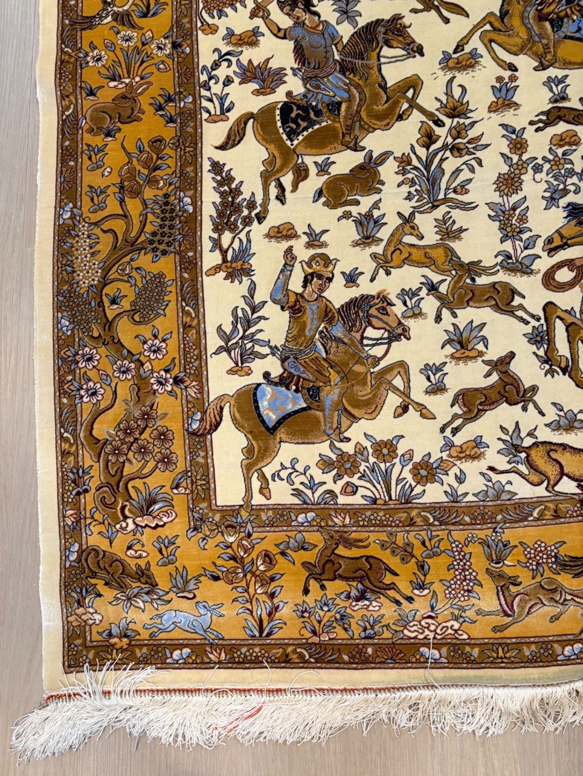 Classical Hunting Scene Rug. Loom Made in Art Silk in Astounding Detail / Colors