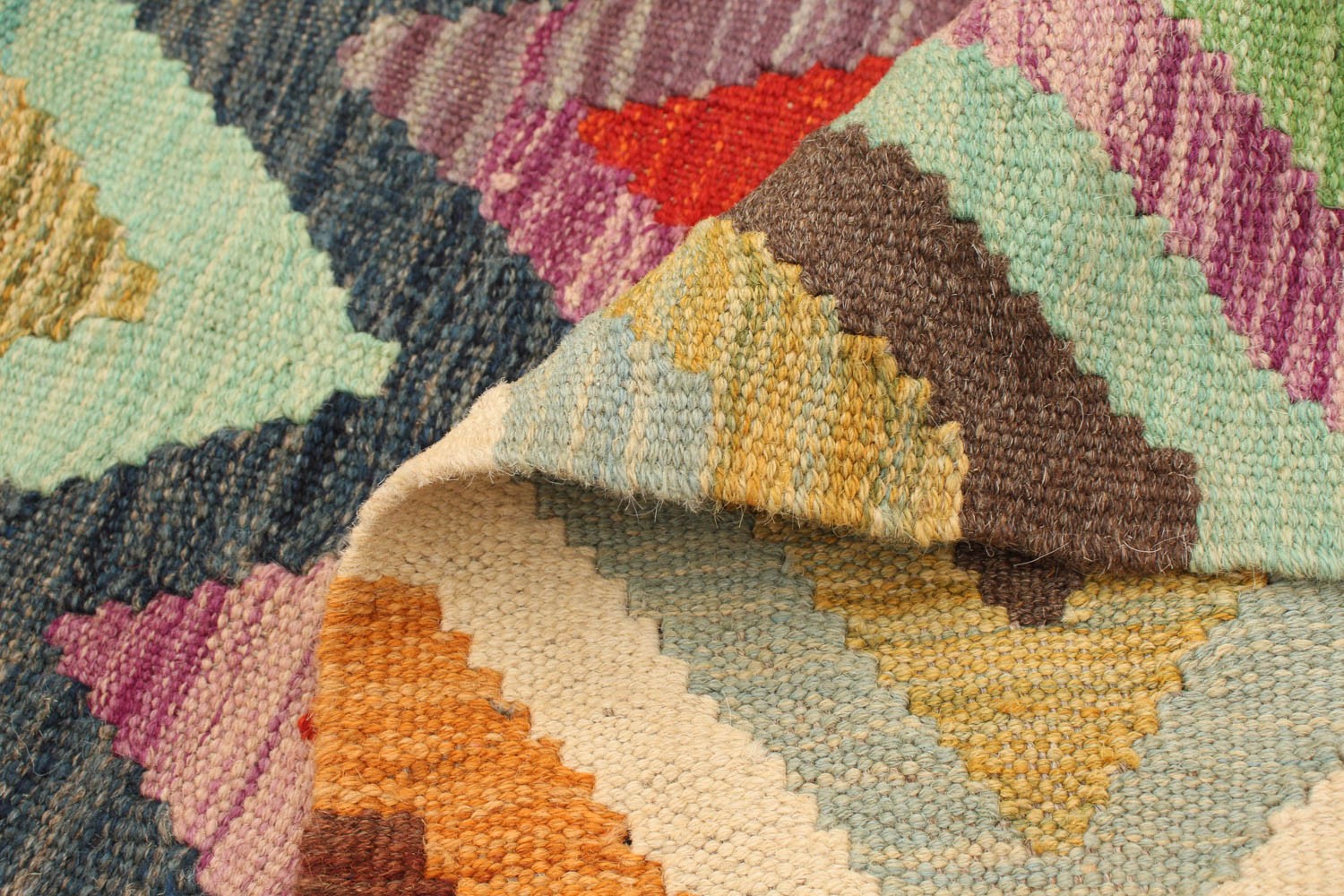 Vintage Hand Woven Turkish Carpet 5’1″ x 6’7″ Traditional Wool Kilim Rug