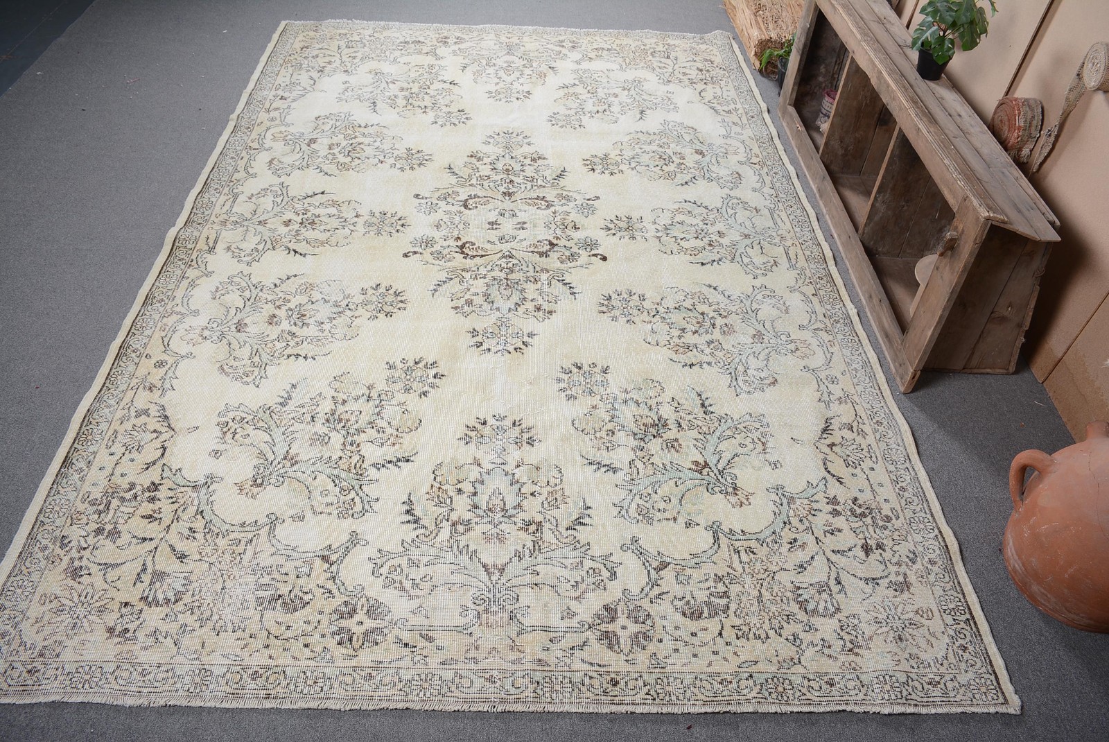 7,6×11,8 ft Vintage Rug, Turkish Oversize Rug, White Brown Southwestern Wool Rug