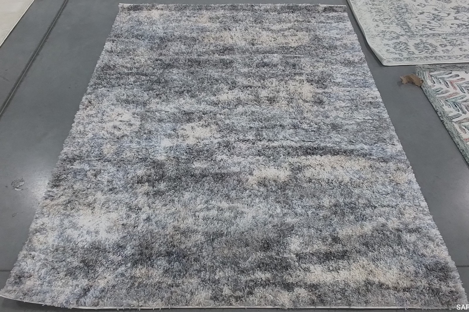 GREY BLUE / CREAM 5′-0″ x 7′-0″ Flaw in Rug, Reduced Price 1172804285 BER219G-57