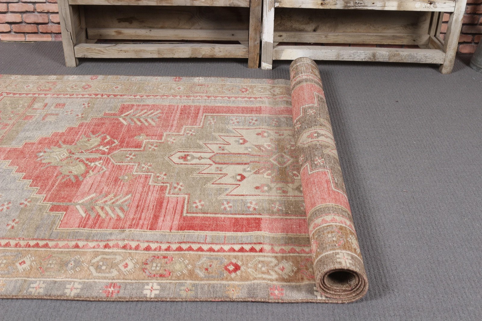 4×7,8 ft Area Vintage Rug, Red Ombré Turkish Rug