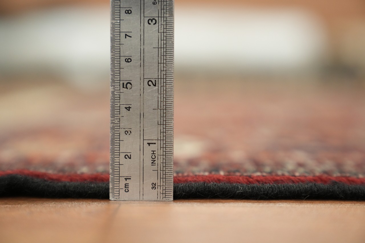 Geometric 5×6 Wool Traditional Oriental Rug in Rust Red & Ivory