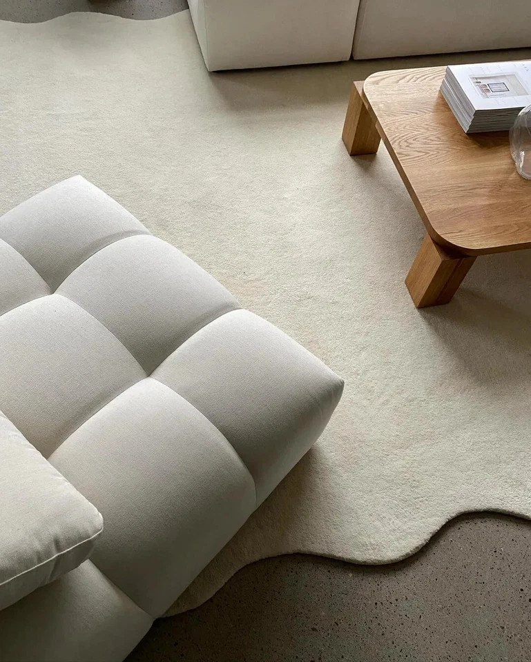 Luxury Tufted Wool Scallop Rug | Modern Handmade Wavy Design | Minimalist Décor