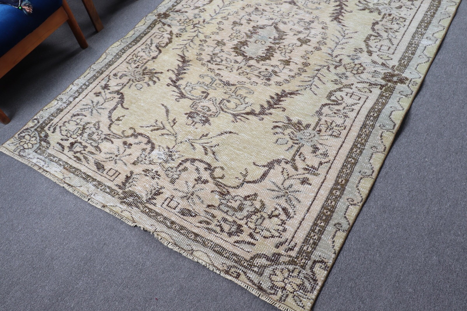 5,2×7,7 ft Large Turkish Rug, Vintage Rug, Brown White Check Wool Rug