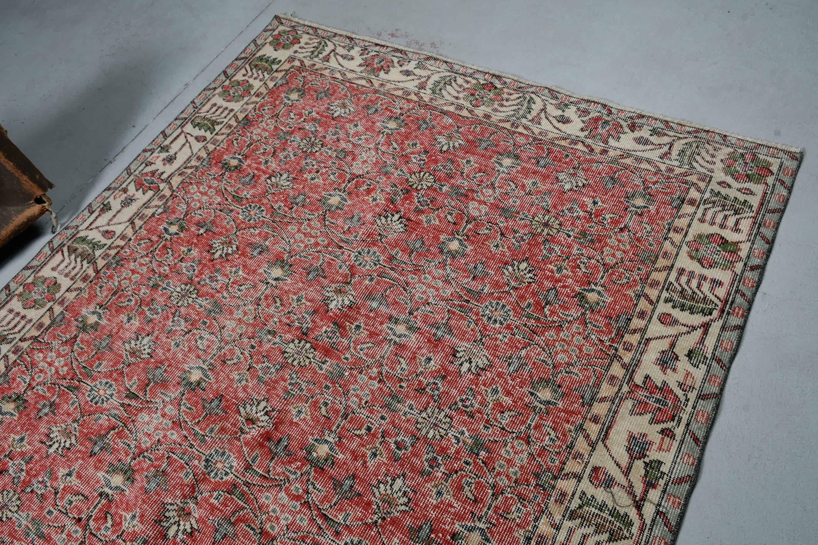 5,2×9,3 ft Vintage Turkish Rug, Large Rug, Red Gray Bordered Wool Rug