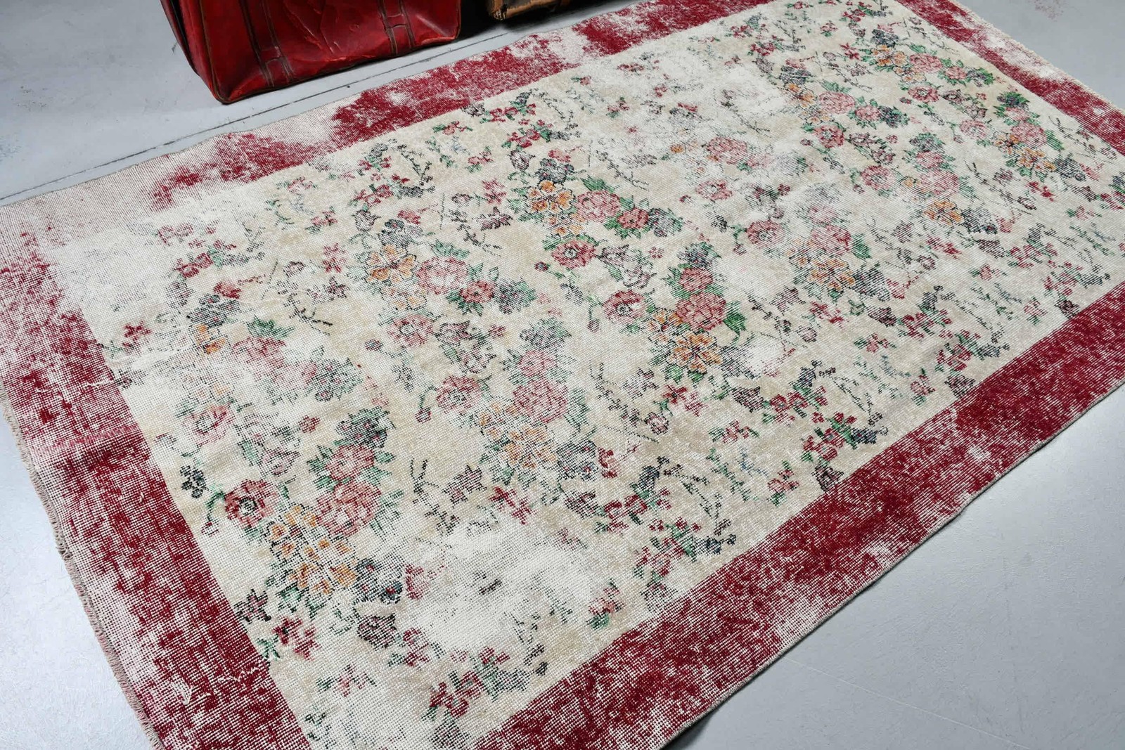 Vintage Large Rug, 5×8,5 ft Turkish Rug, Red Wool Rug