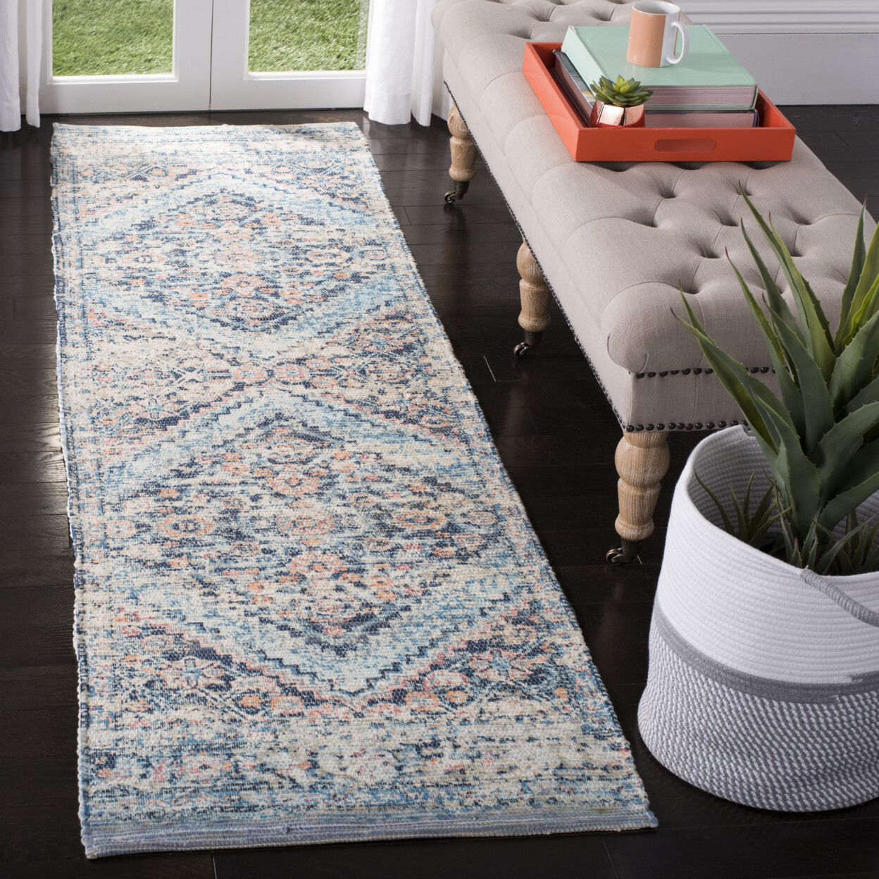 SAFAVIEH Saffron SFN577A Handmade Blue / Turquoise Rug