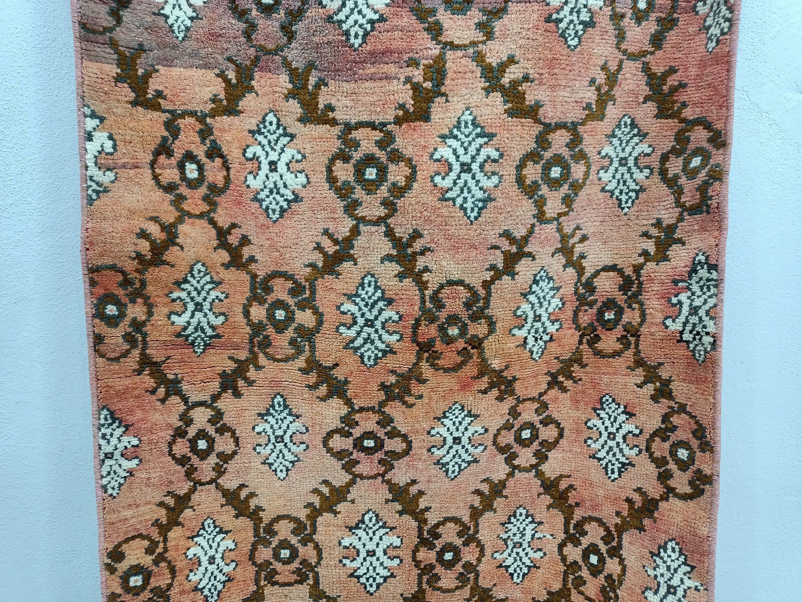 Turkish Vintage Rug Pink Aztec Wool Handknotted 2.6×5.8 Feet VT611