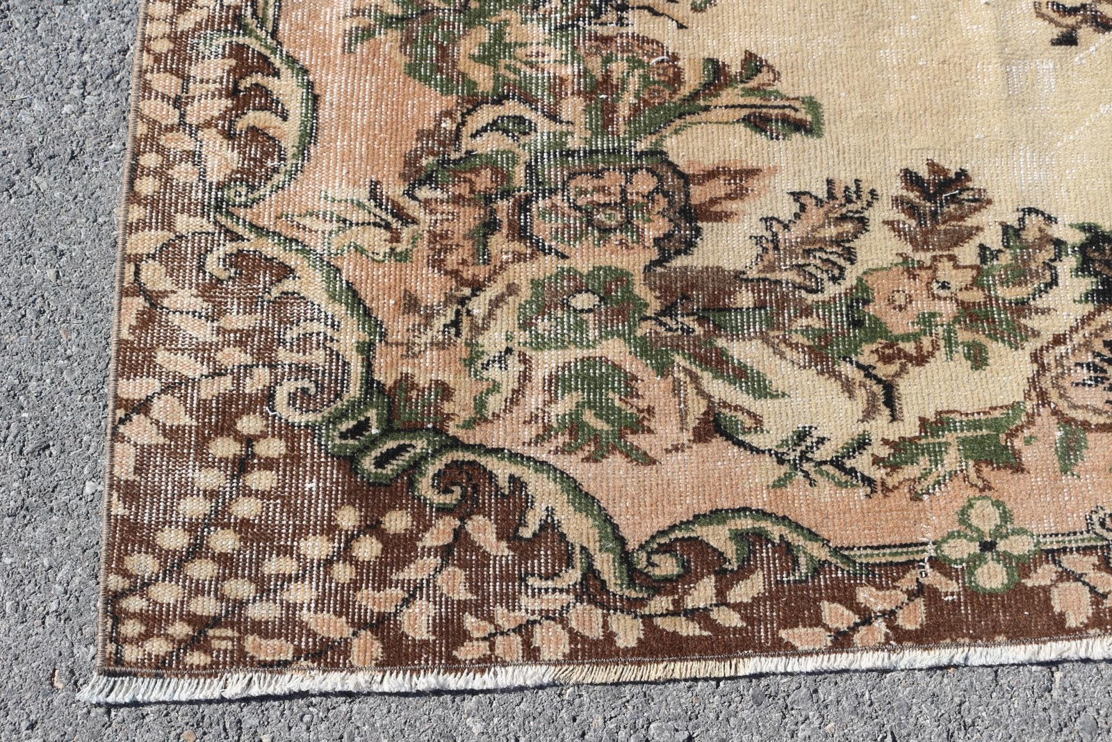 Vintage Turkish Rug 5,9×8,9 ft (181×270 cm), Brown Bordered Rug