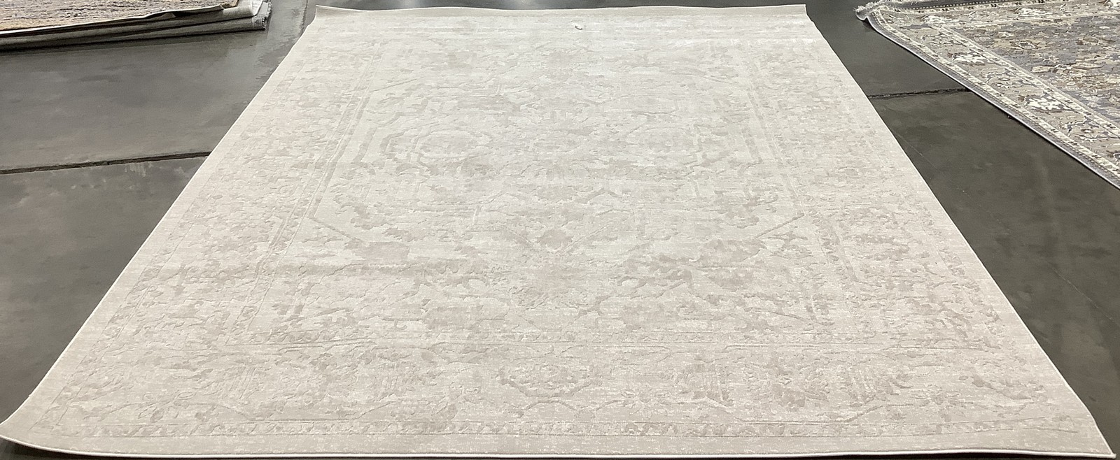 CREME / IVORY 8′-0″ x 10′-0″ Back Stain Rug, Reduced Price 1172684351 RFT665D-8