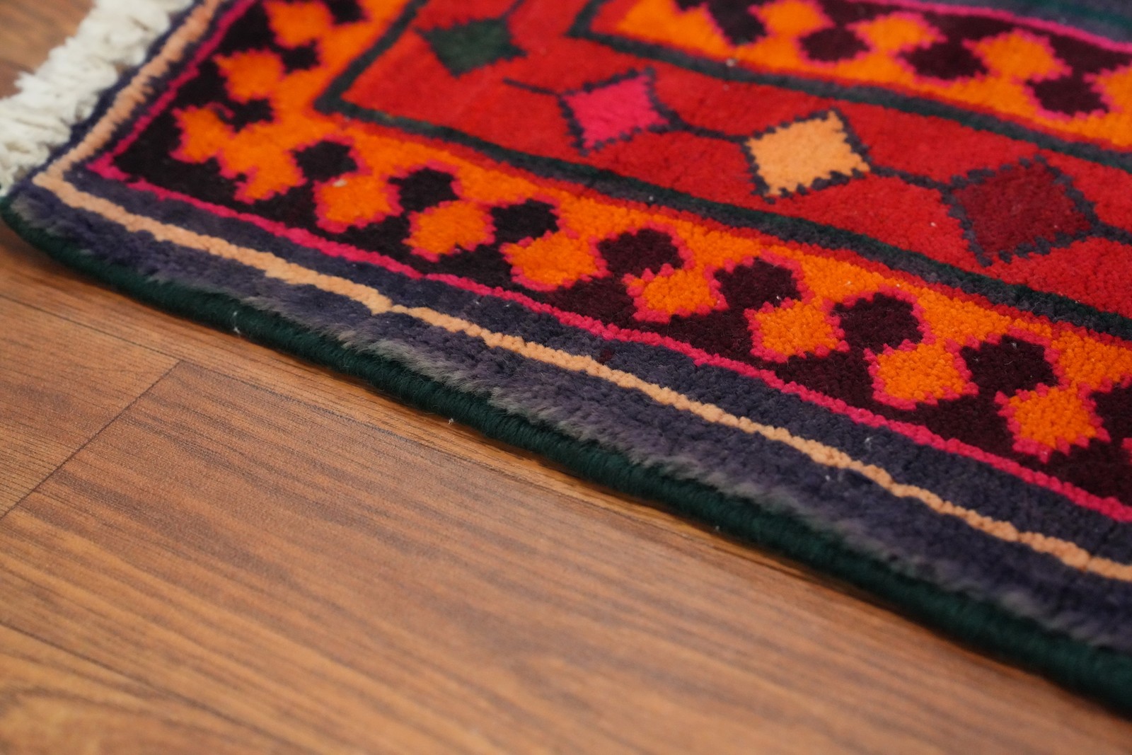 Vintage Traditional Style Animals Wool Area Rug 5×10 ft Hand-knotted