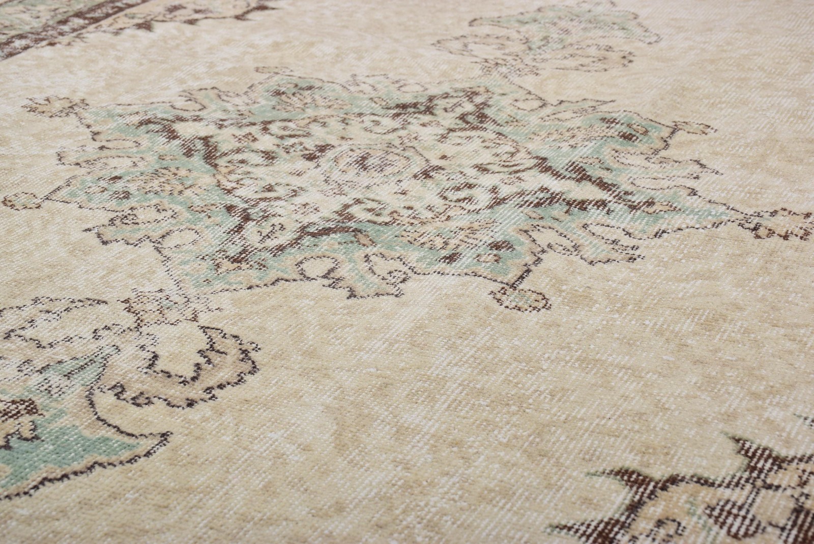Turkish Vintage Rug 5,5×9,4 ft (167×287 cm), Green Ikat Wool Rug
