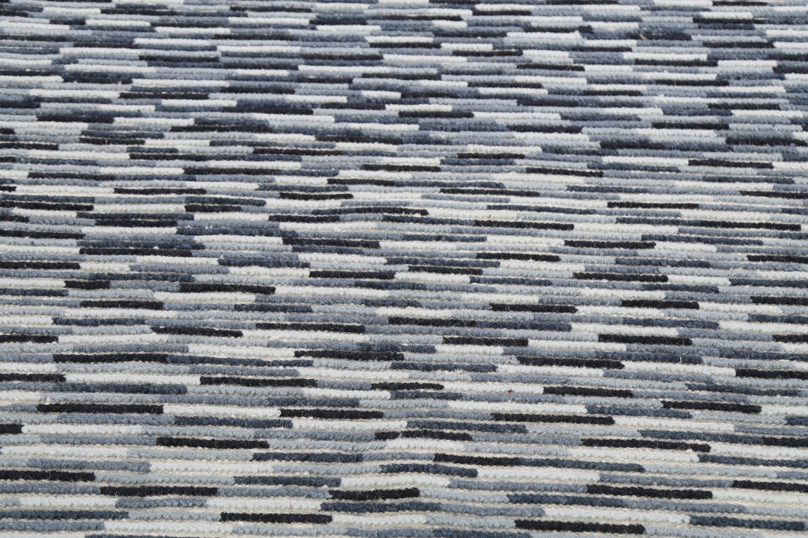 Modern Handmade Luxury Hand-Knotted Moroccan Wool Rugs for Any Room 5×8 ft