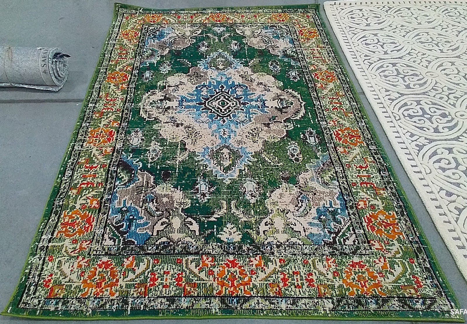 FGREEN / LIGHT BLUE 5′-1″ x 7′-7″ Flaw in Rug Reduced Price 1172786351 MNC243F-5