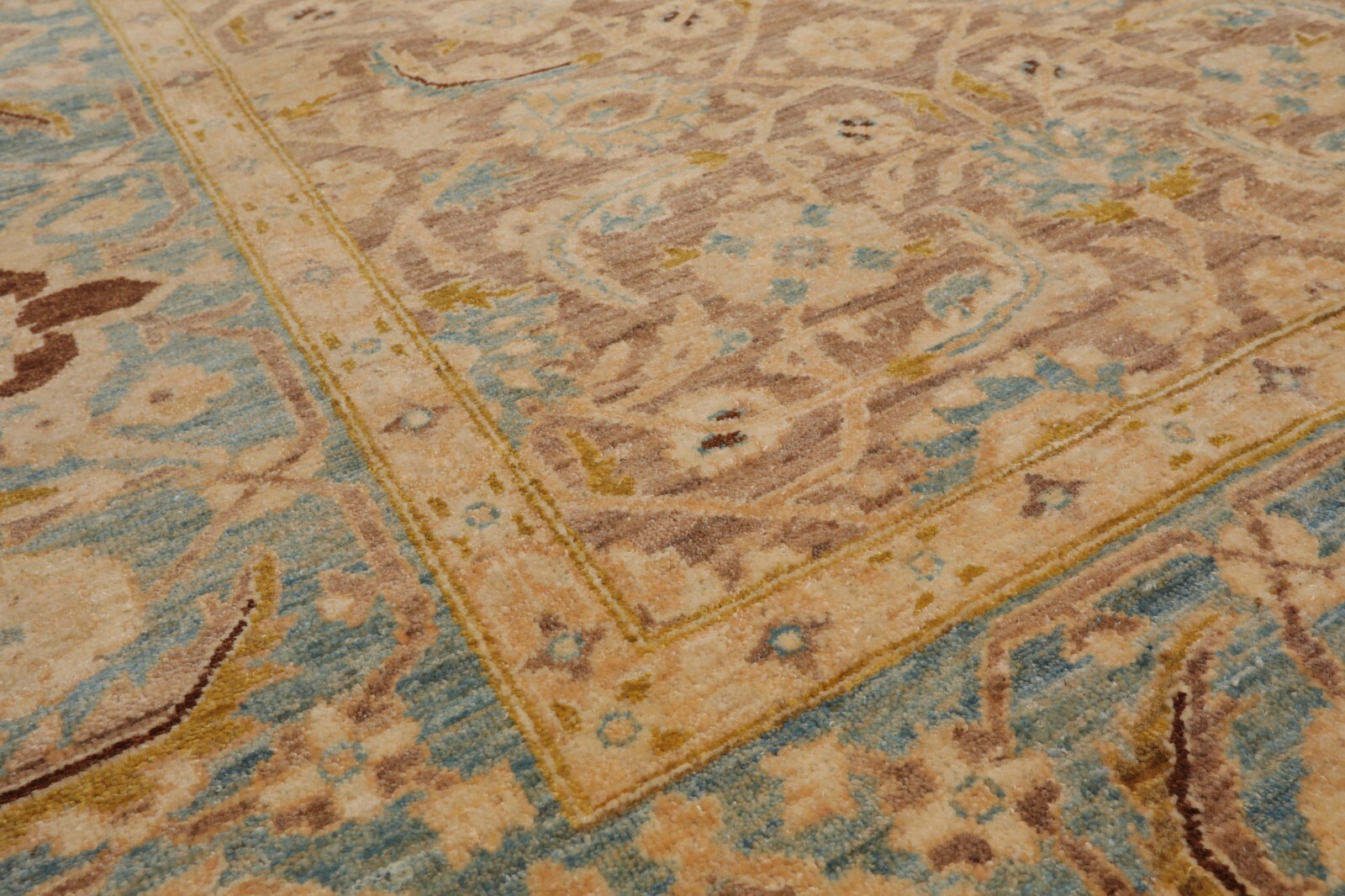 Safavia 200 KPSI Peshawar Hand Knotted Wool Oriental Area Rug Taupe 6′ x 8’9″