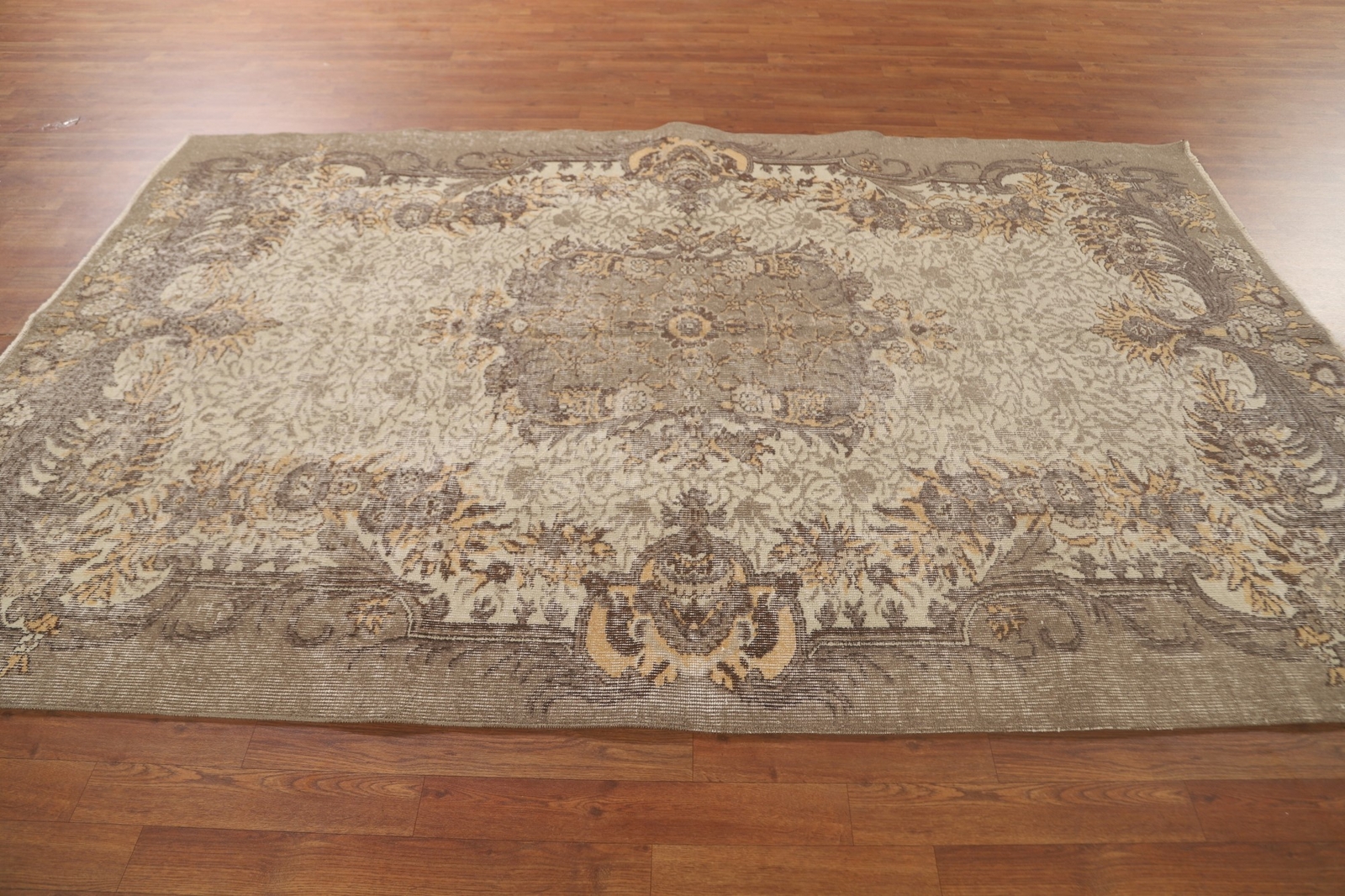 Vintage Floral Ivory/ Brown Turkish Sparta Oriental Hand-knotted Area Rug 6’x9′