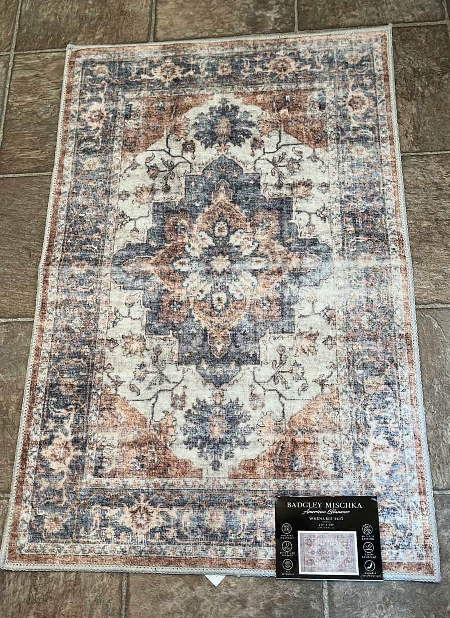 Badgley Mischka Washable Rug 20 X 30 Inches