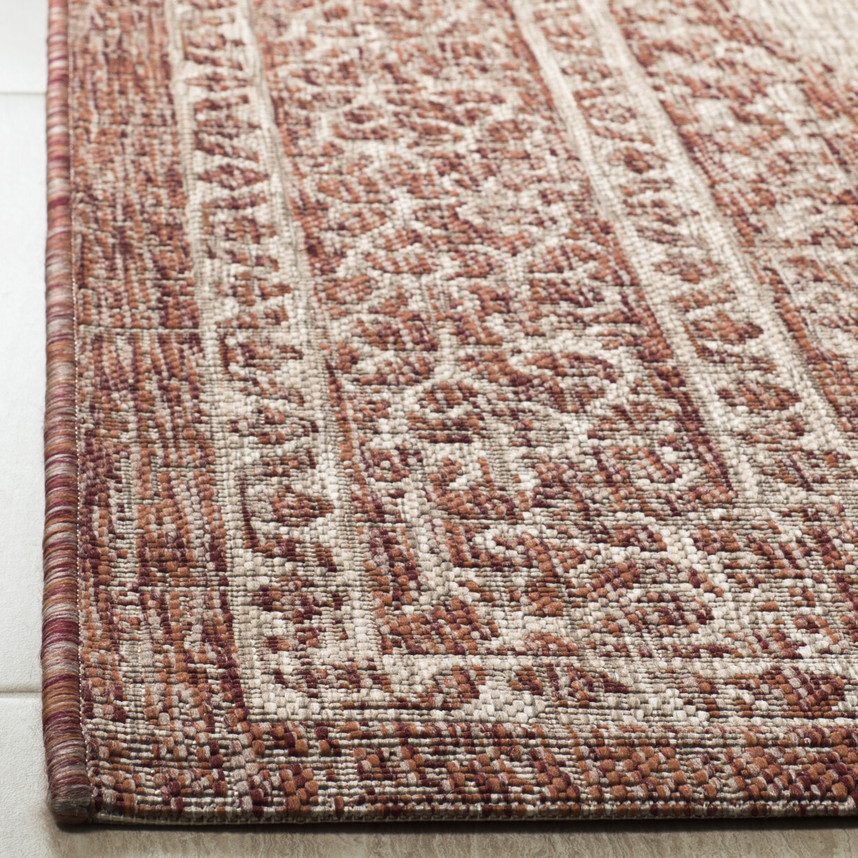SAFAVIEH Outdoor CY8751-36512 Courtyard Lt Beige / Terracotta Rug