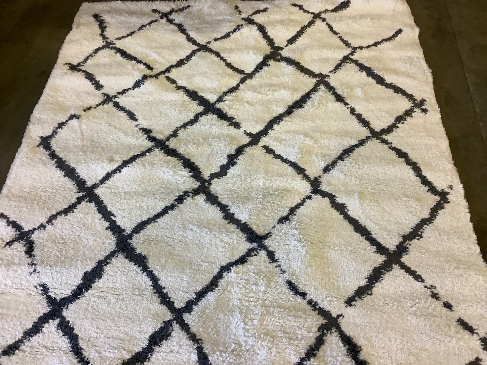 CREME / BROWN 5′-5″ x 7′-7″ Flaw in Rug, Reduced Price 1172675342 BER162A-5