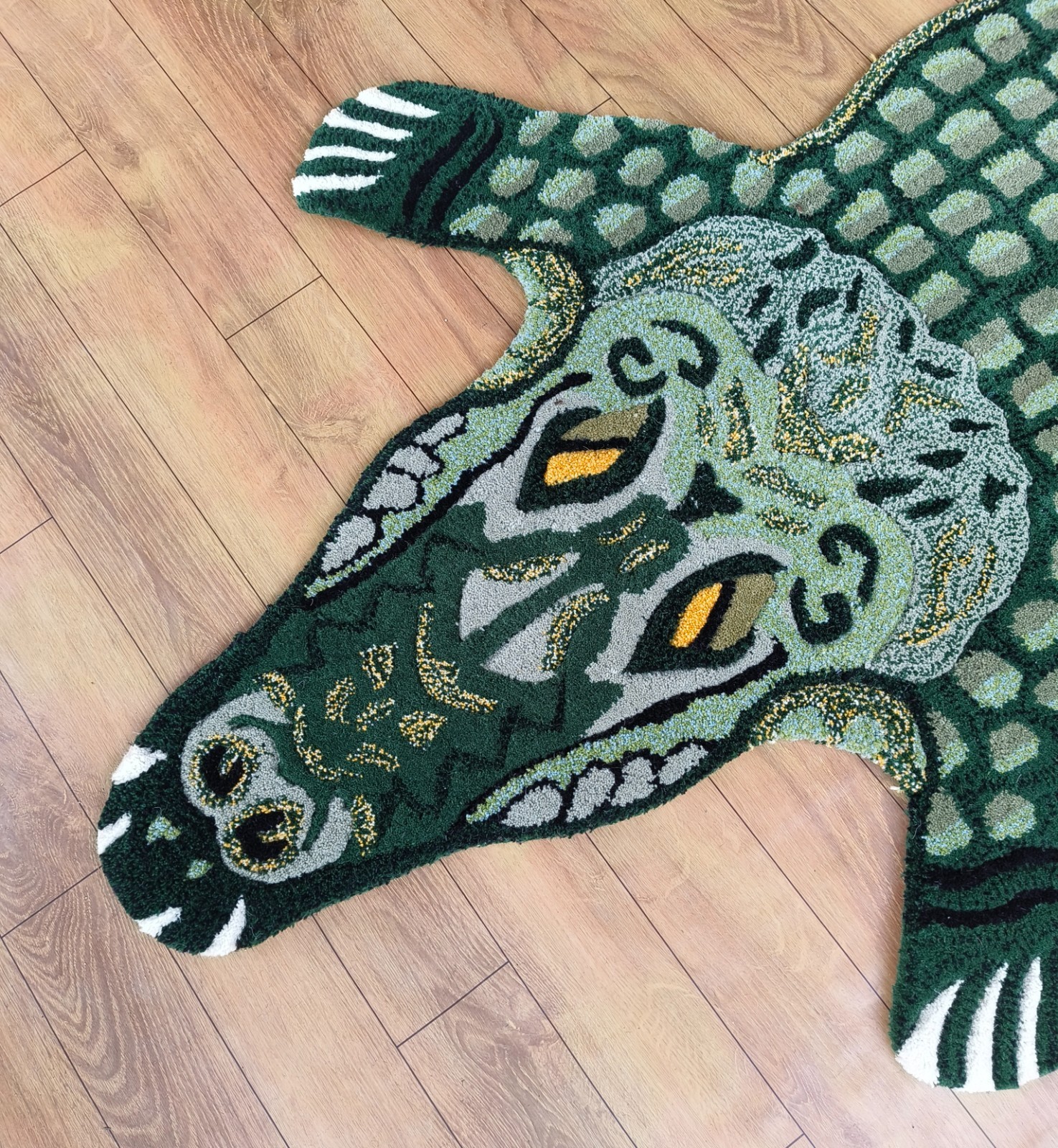 Crocodile Rugs Handmade 100% Woolen Hand Tufted For Home Decoration