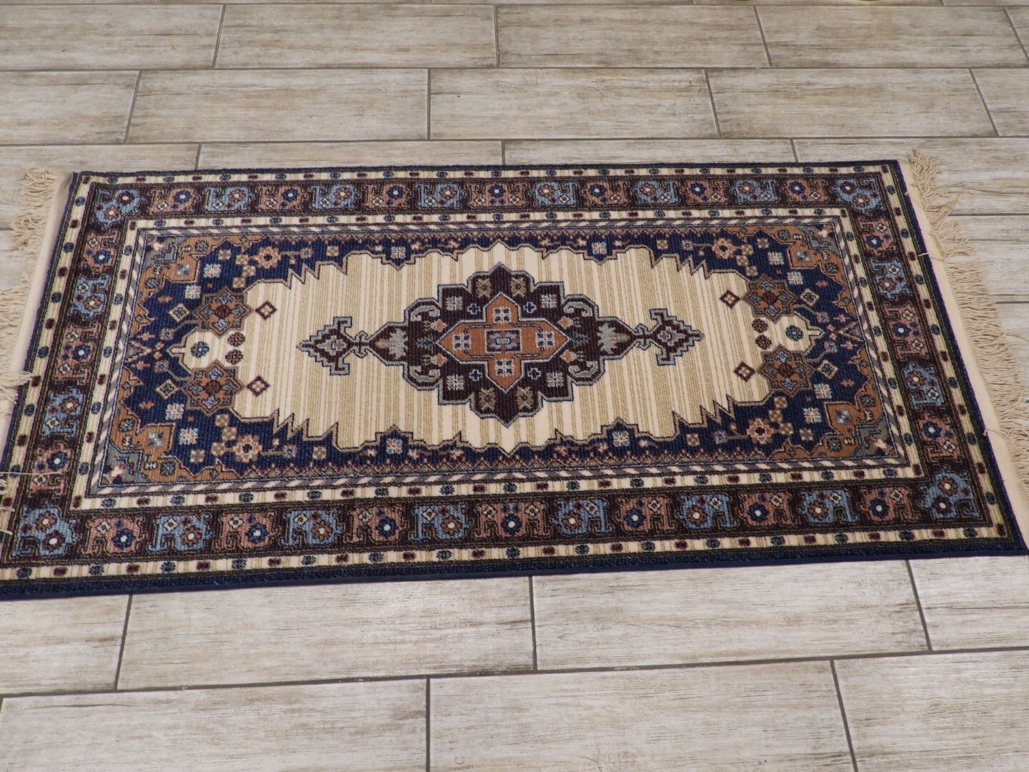 Oriental Design Wool Area Rug 89×160 Cm