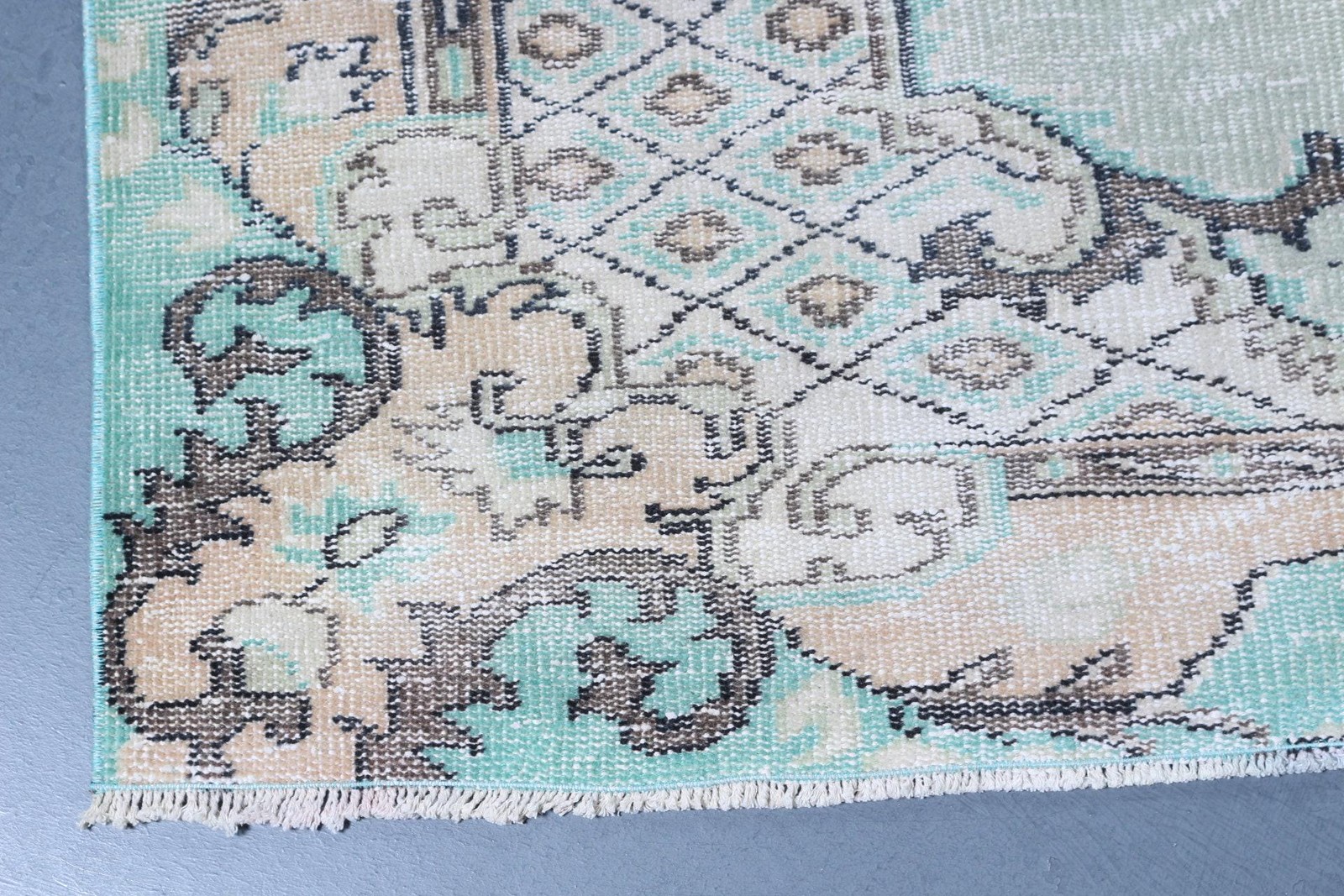 Vintage Turkish Rug 5,2×7,7 ft (157×234 cm), Blue White Oriental Rug