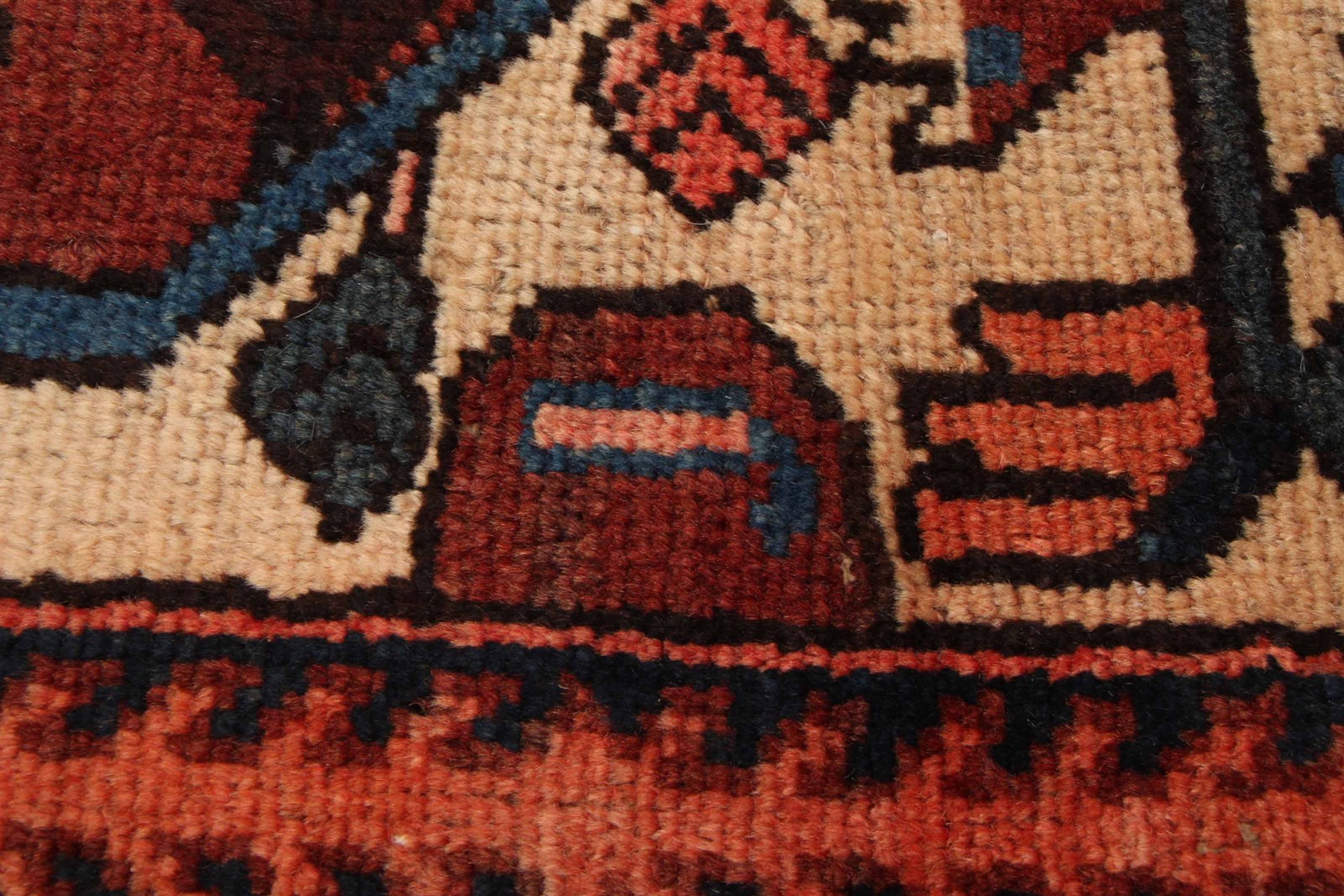 Vintage 5’2″ x 5’8″ Traditional Hand Knotted Vegetable Dye Wool Area Rug