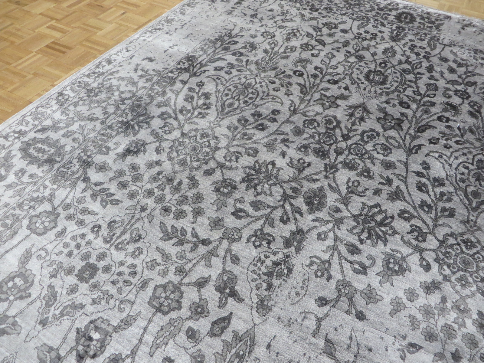 8’10 X 11’11 Hand Knotted Gray Tone On Tone Wool & Silk Oriental Rug G5360