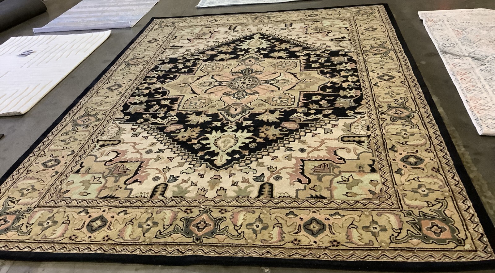 BLACK / GOLD 9′-0″ x 12′-0″ Back Stain Rug, Reduced Price 1172675572 HG625Z-9