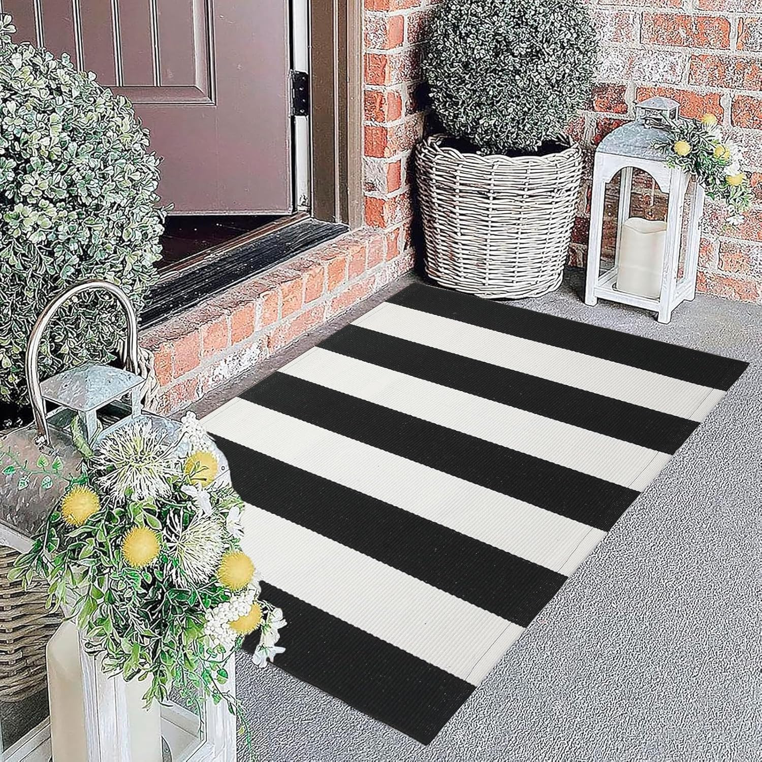 Striped Outdoor Rug 27.5×43 Black and White Front Door Mat, Layering Rug for Por