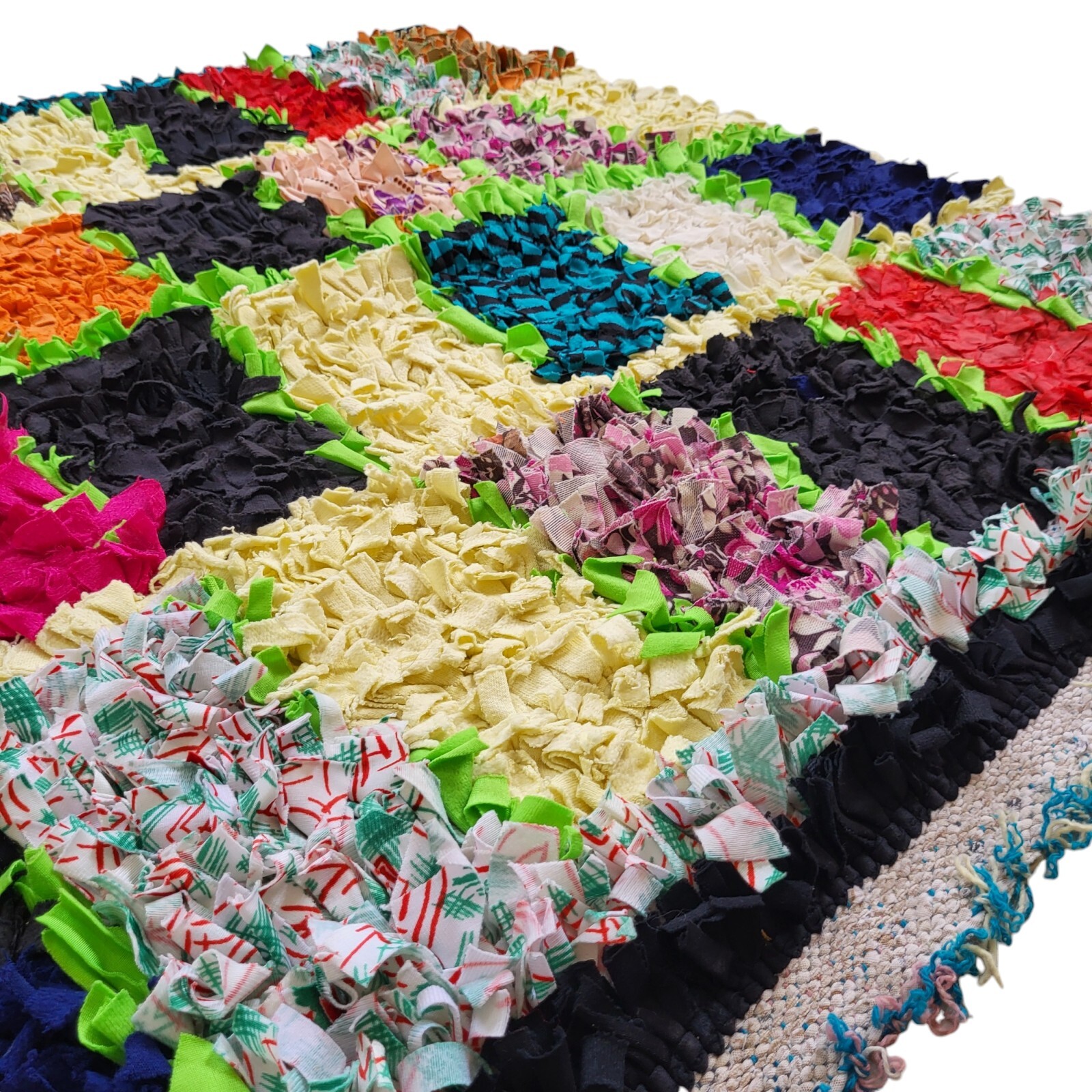 Vintage Handmade Moroccan Fringe Rug 5’4″x3’1″ Colorful Patchwork Design Carpet