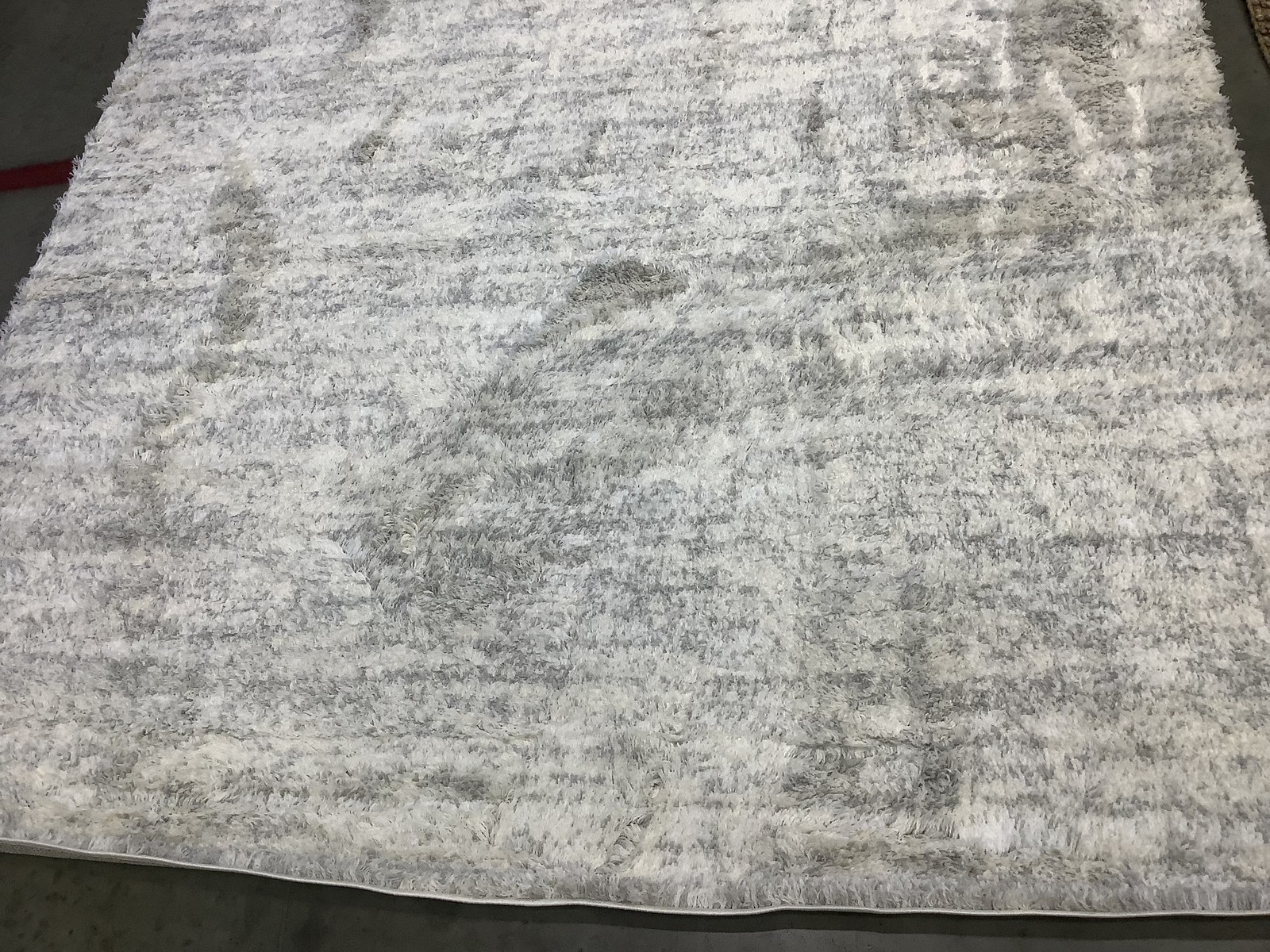IVORY / LT GREY 6′-7″ x 9′-0″ Back Stain Rug, Reduced Price 1172682286 BER563F-7