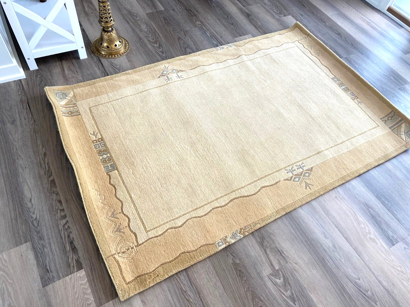 R226 GORGEOUS WARM COLORED HANDMADE WOOLEN TIBETAN RUG 4′ X 6′ MADE IN NEPAL