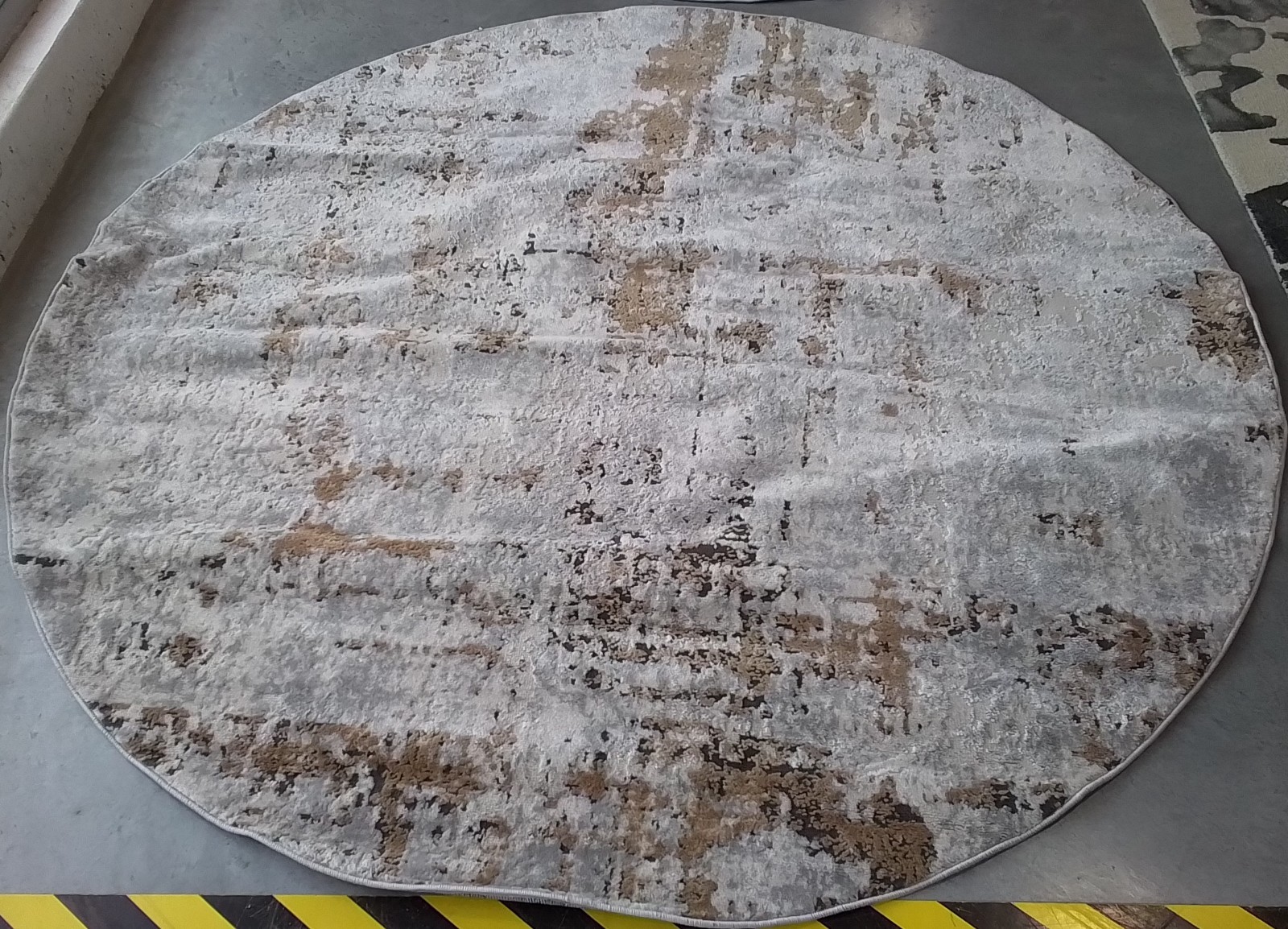GREY / GOLD 6′-7″ x 6′-7″ Flaw in Rug, Reduced Price 1172777708 SHV723G-7R