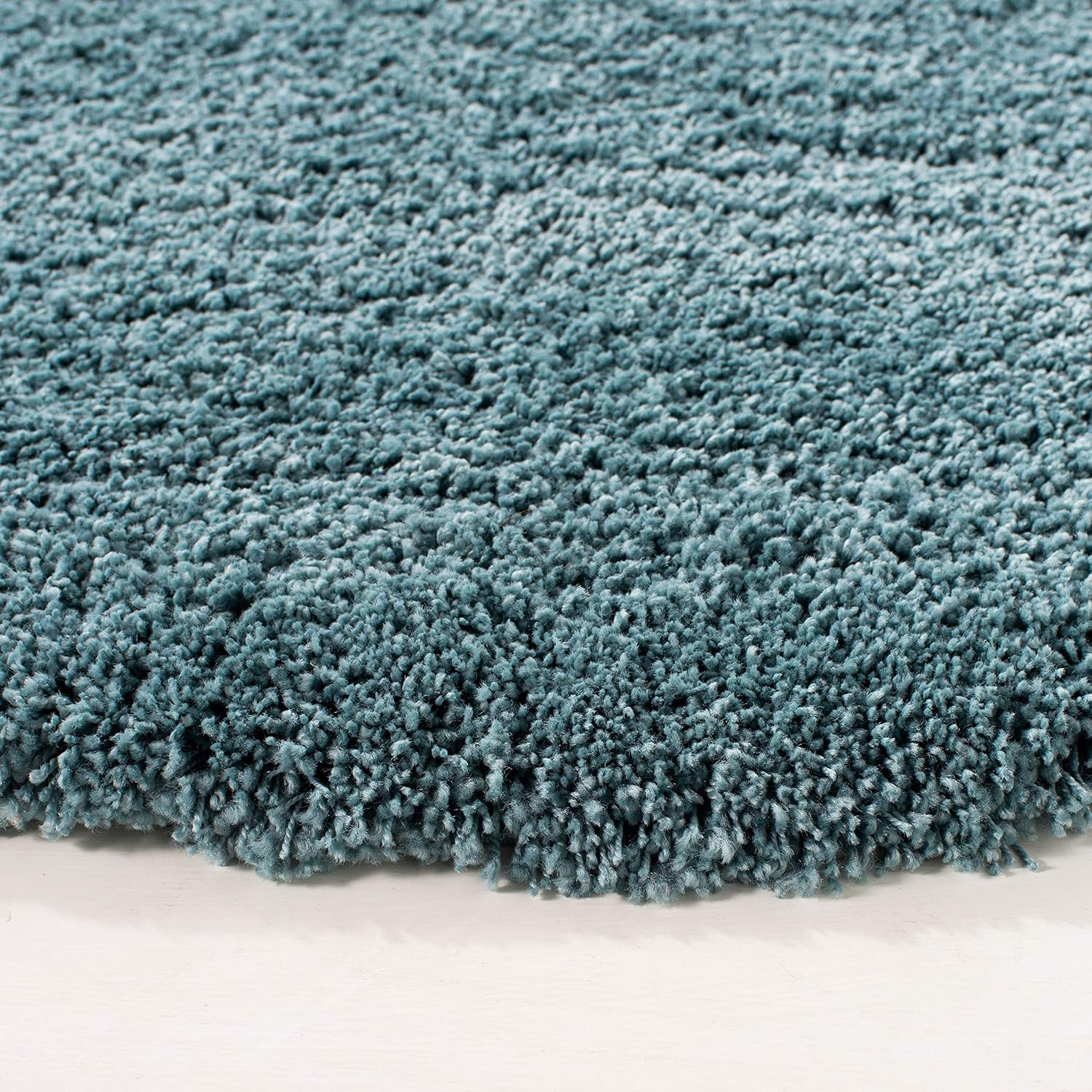 SAFAVIEH California Shag Collection Accent Rug – 2’3″ X 5′, Light Blue, Non-Shed