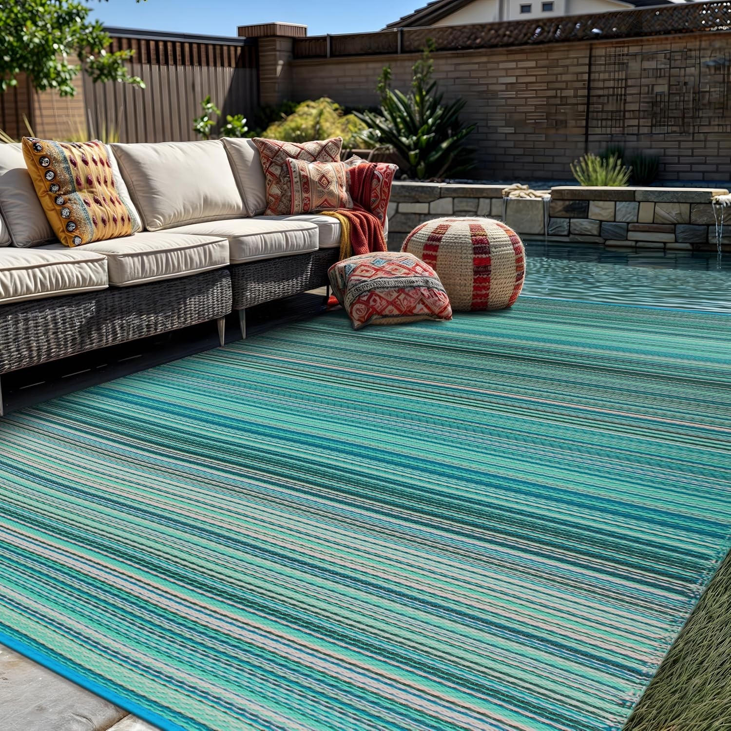 Contemporary Stripe Reversible Crease-Free Waterproof Premium Recycled Plastic