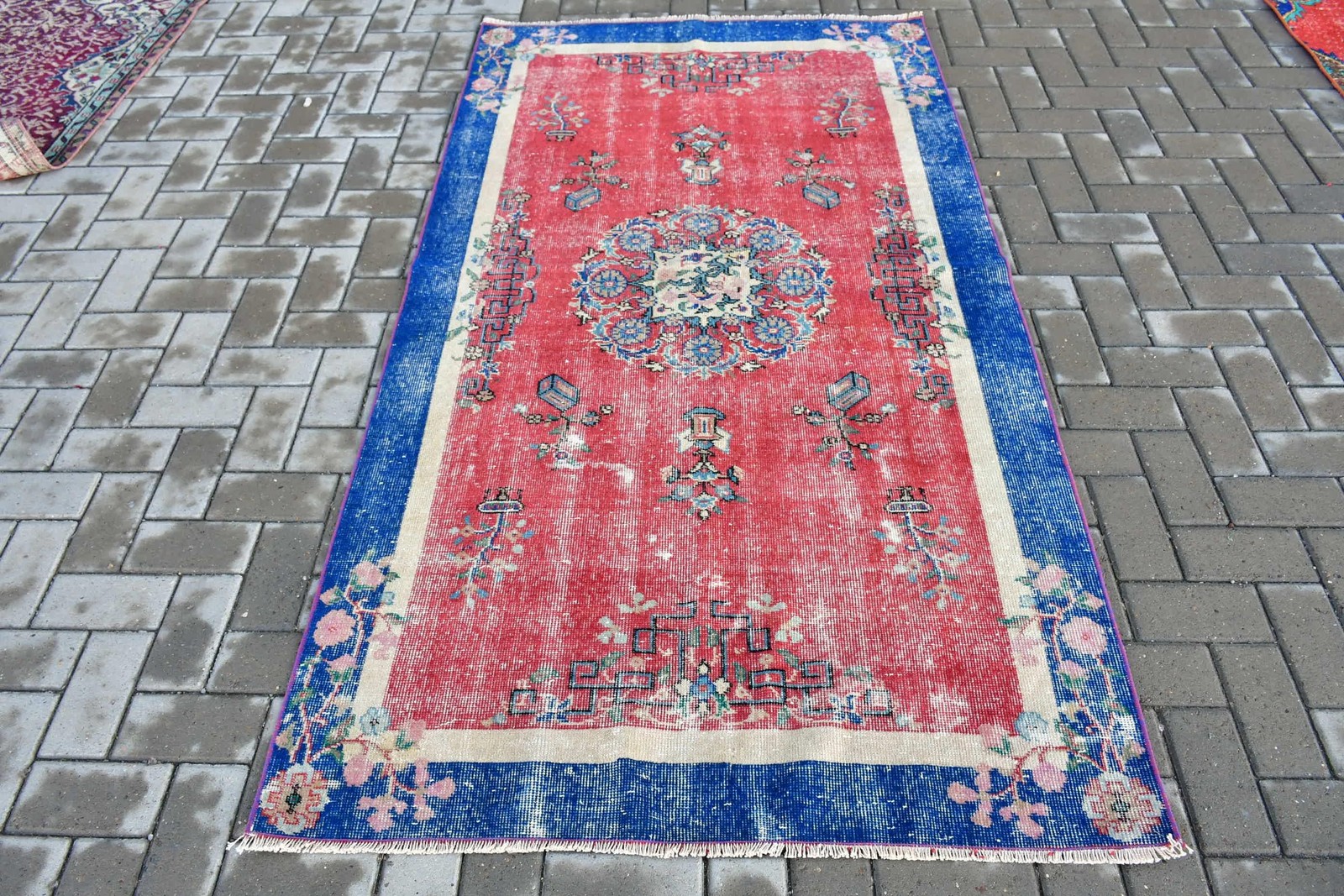 Turkish Area Rug 3,9×7,1 ft (118×216 cm), Vintage Red Ikat Wool Rug
