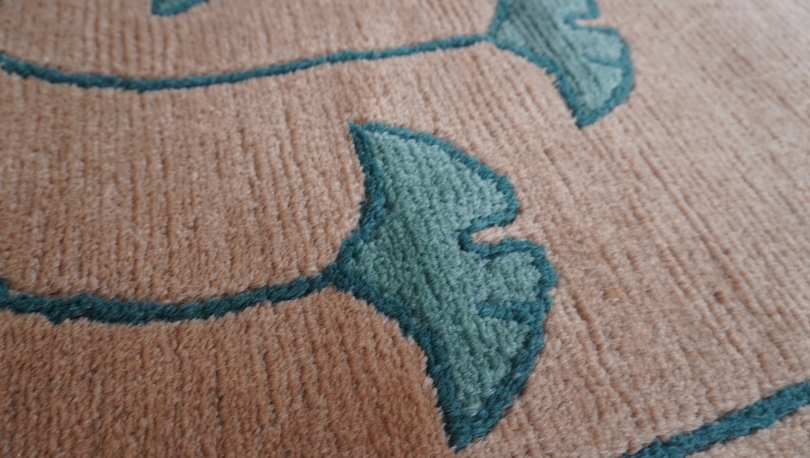 Art & Craft hand knotted Wool 4’2″ x 6’2″ Oriental Rug Excellent