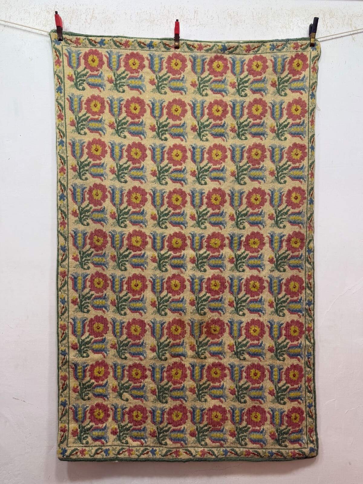 Vintage Beautiful Hand Wool Embroidered Wall Hanging Rug 134×83 Cm