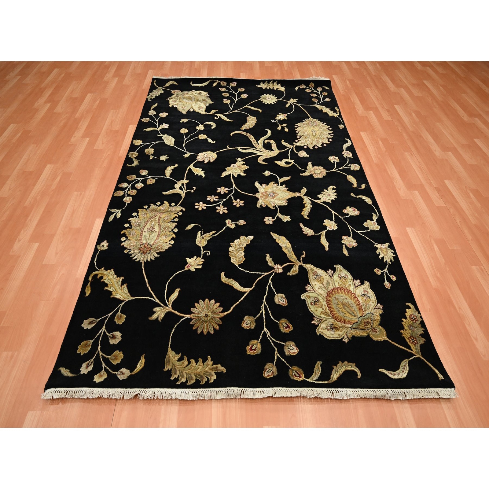 5’10″x8’10” Black Botanical Design Wool & Silk Hand Knotted Oriental Rug R75601