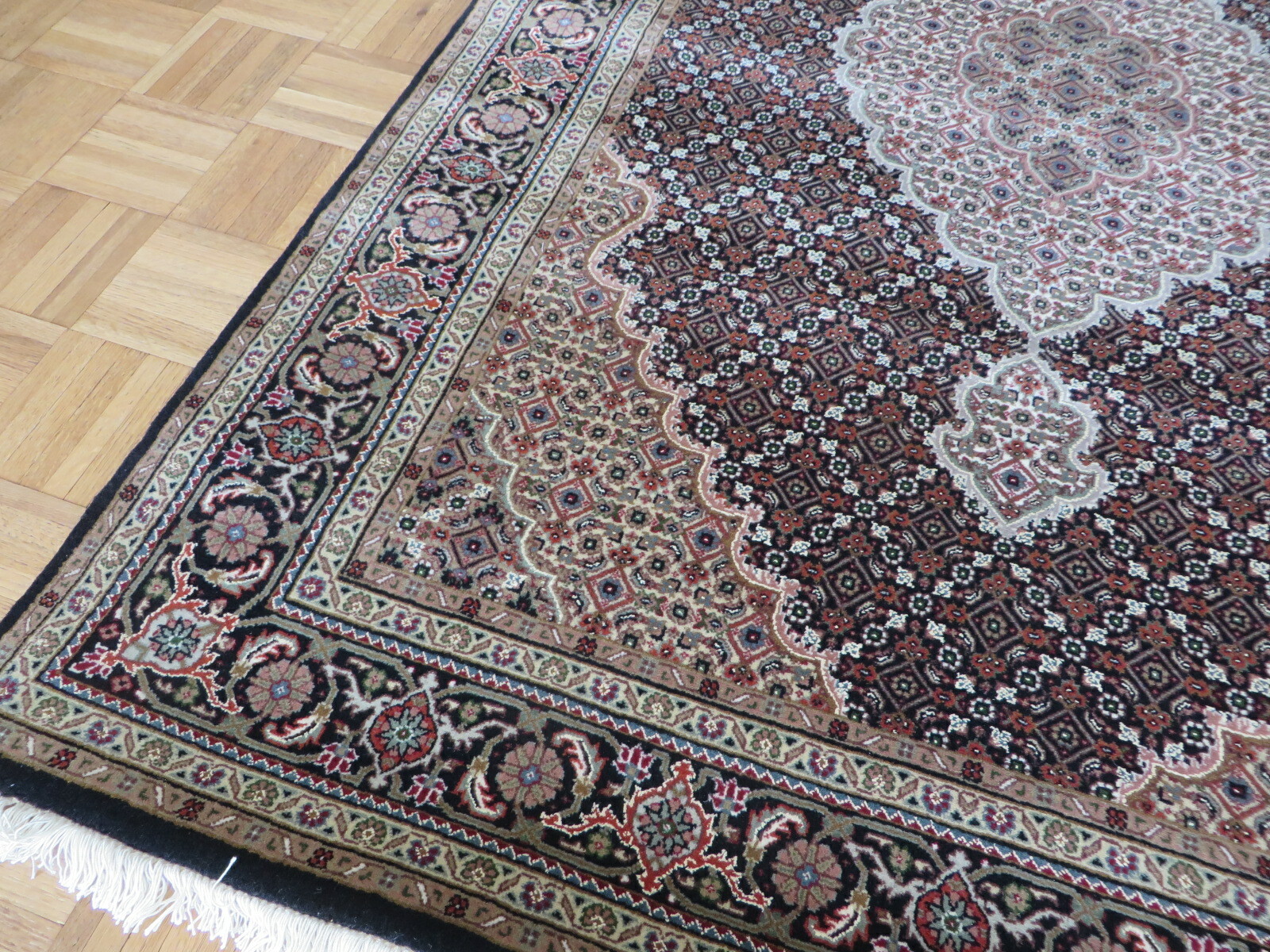 4’8 x 6’9 Hand Knotted Black Fine Mahi Tabrez Rug Wool & Silk G9491