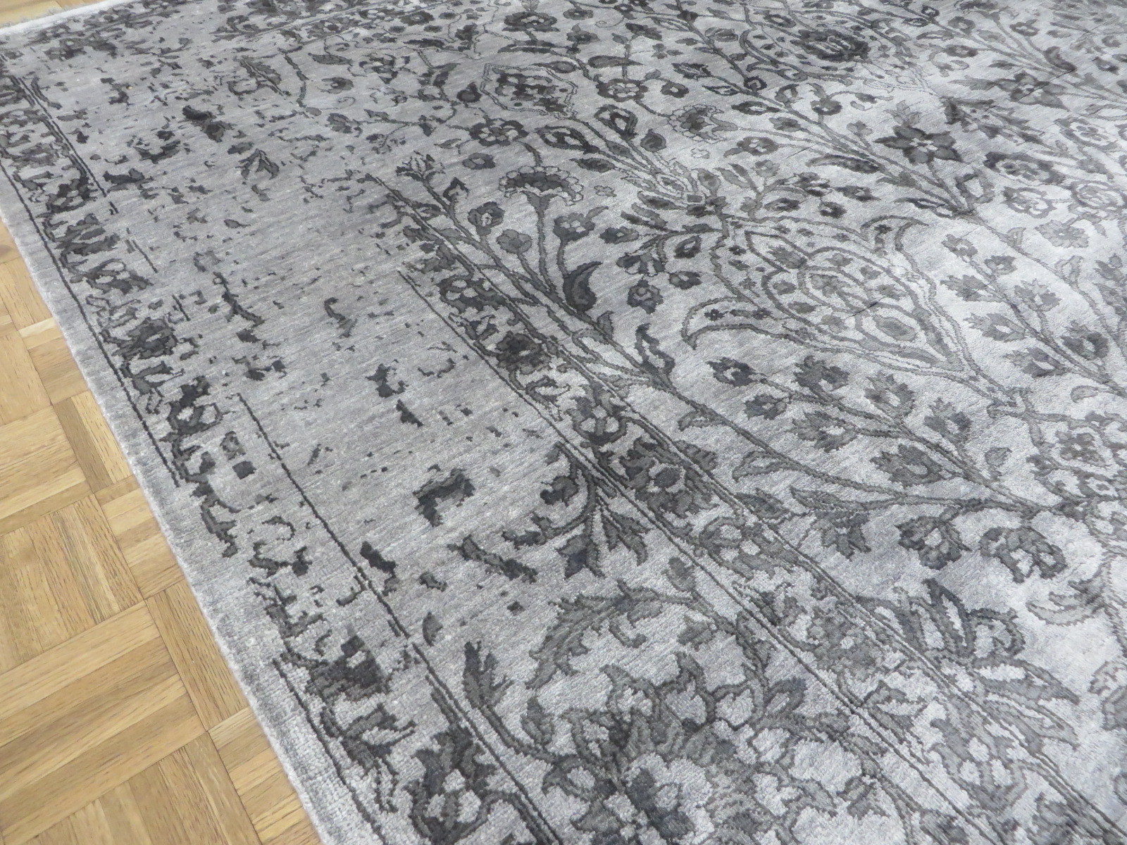 8’10 X 11’11 Hand Knotted Gray Tone On Tone Wool & Silk Oriental Rug G5360