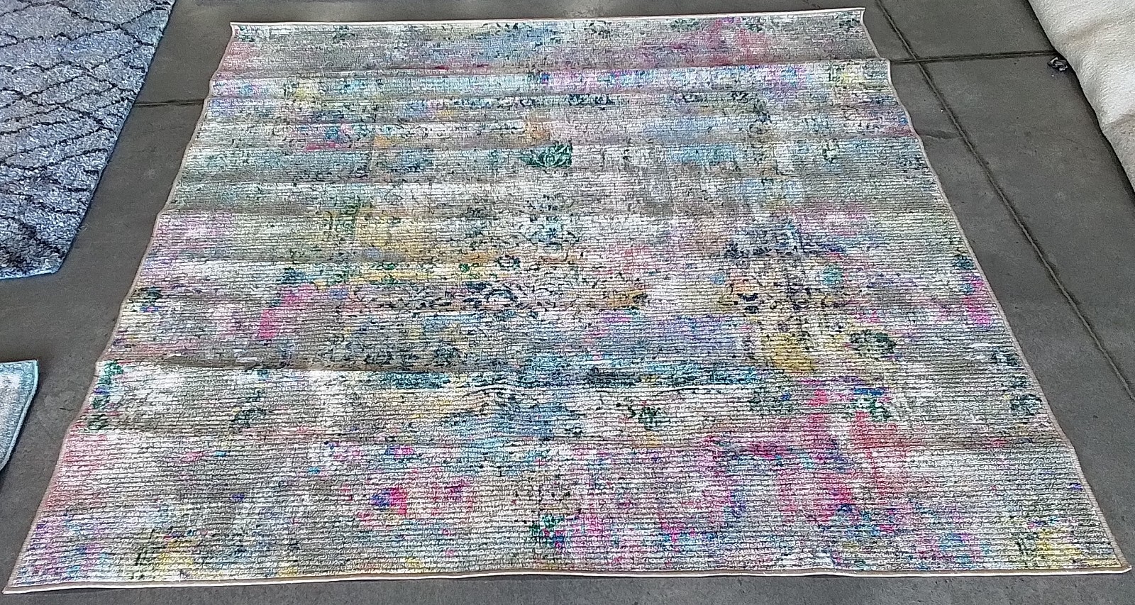 GREEN / PINK 6′-7″ x 6′-7″ Flaw in Rug, Reduced Price 1172780896 SEQ102Y-7SQ
